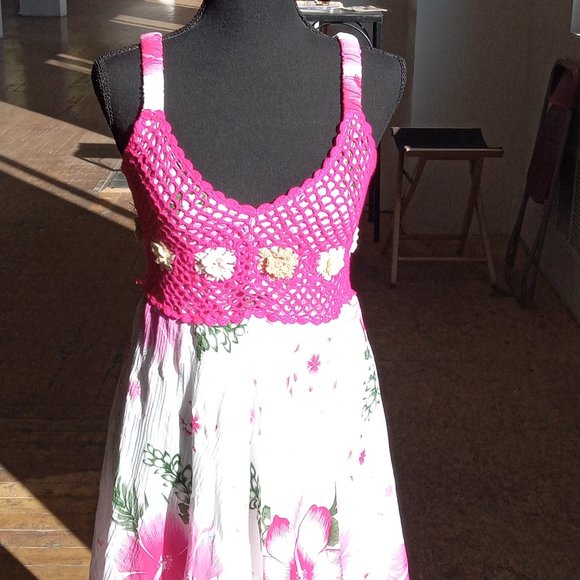 Pink and white floral crochet mixed media dress - Picture 10 of 11